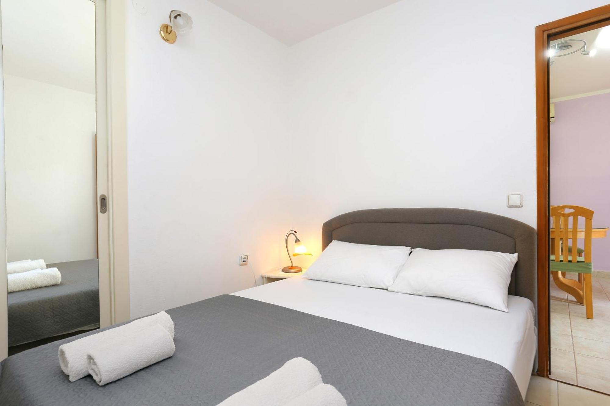 Apartments And Rooms With Parking Space Marina, Trogir - 5953 Exterior foto